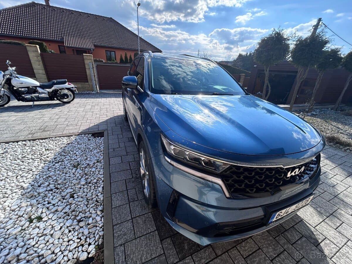 2022 Kia SORENTO - 18