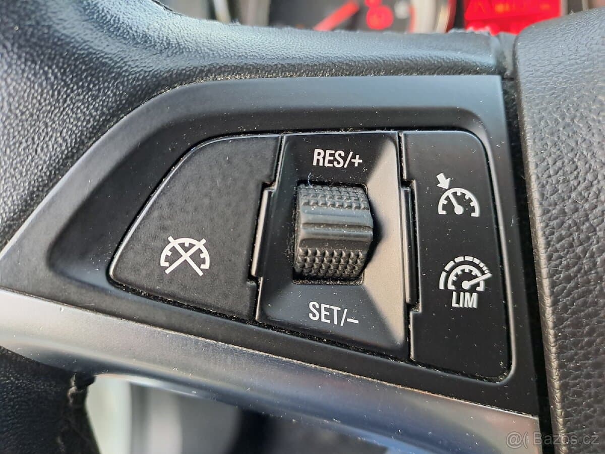 2014 Opel ASTRA - 18