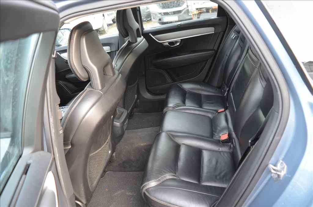 2017 Volvo V90 - 18