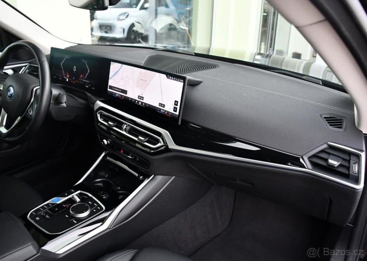 2023 BMW i4 - 18