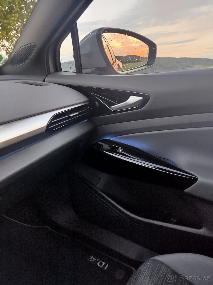 2023 Volkswagen ID.4 - 18