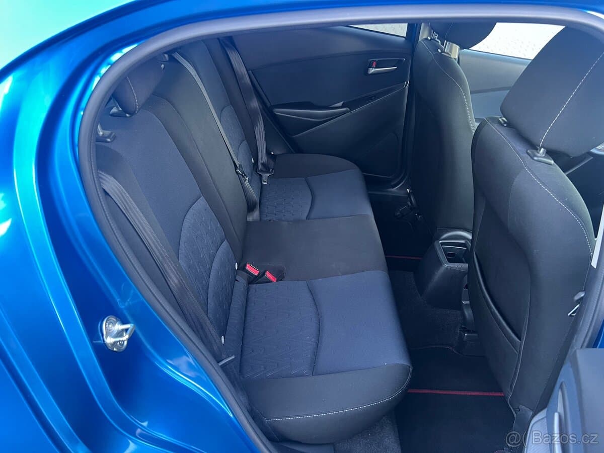2015 Mazda 2 - 18