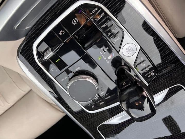 2020 BMW X7 - 18