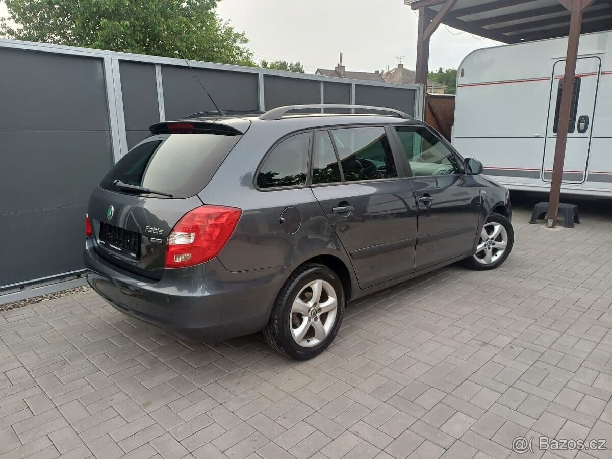 2011 Škoda FABIA - 18