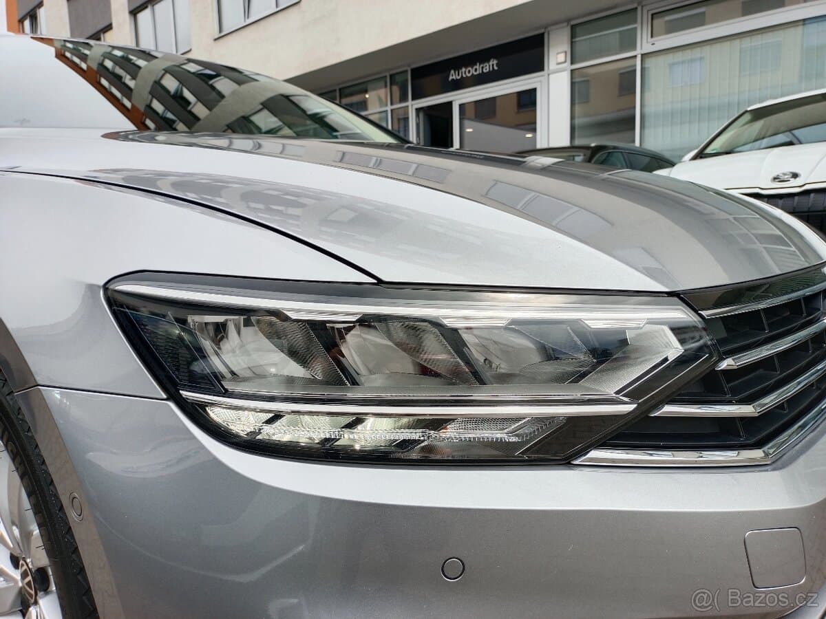 2023 Volkswagen PASSAT - 18