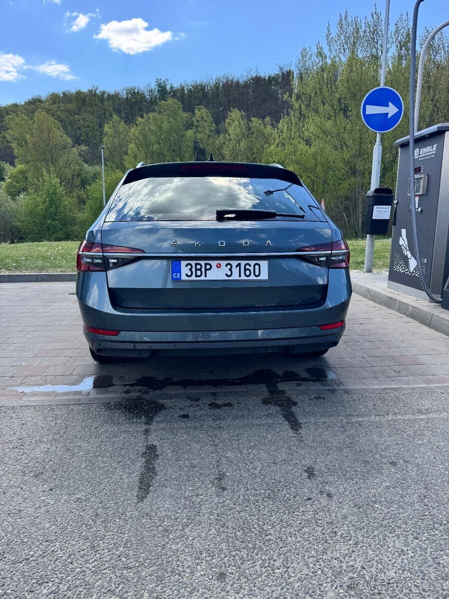2020 Škoda SUPERB - 18