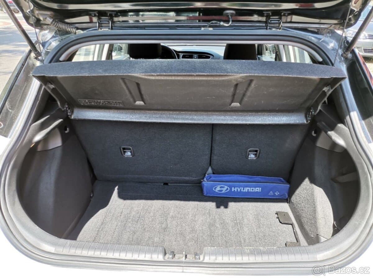 2019 Hyundai i20 - 18