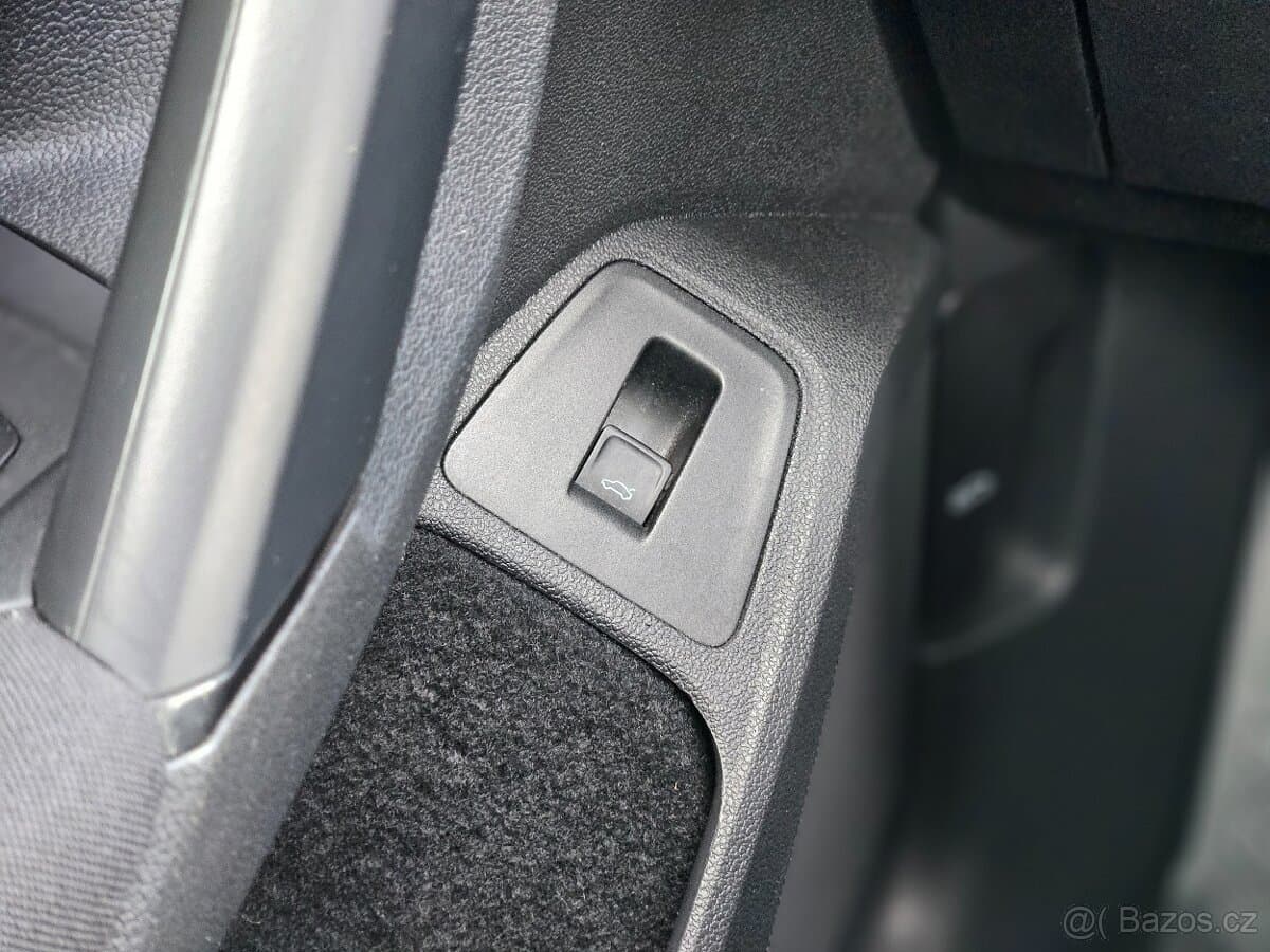 2021 Volkswagen TIGUAN - 18