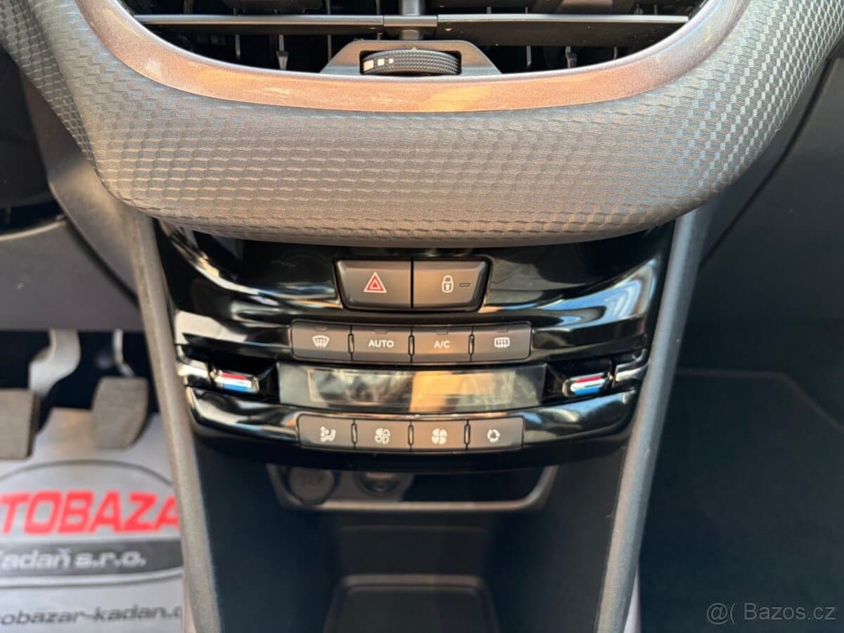 Peugeot 2008 - 18