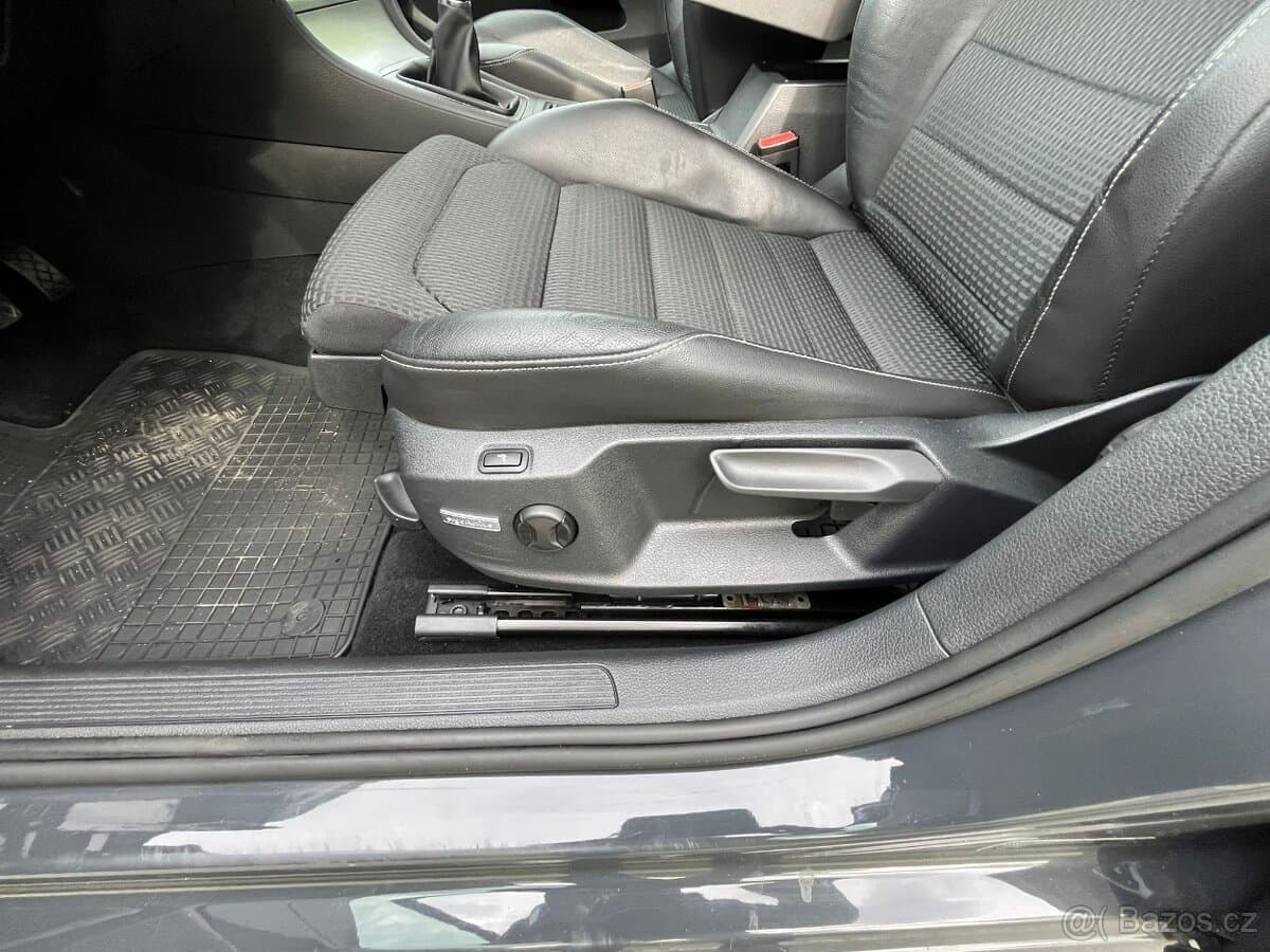 2016 Volkswagen GOLF - 18
