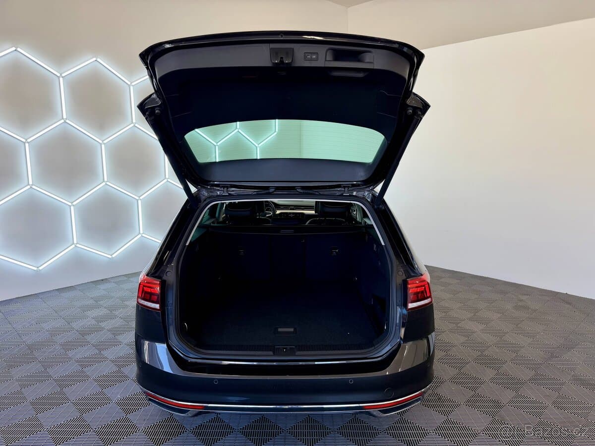 Volkswagen PASSAT - 18