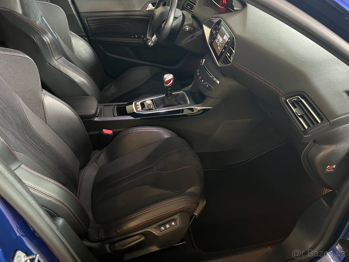 2017 Peugeot 308 - 18