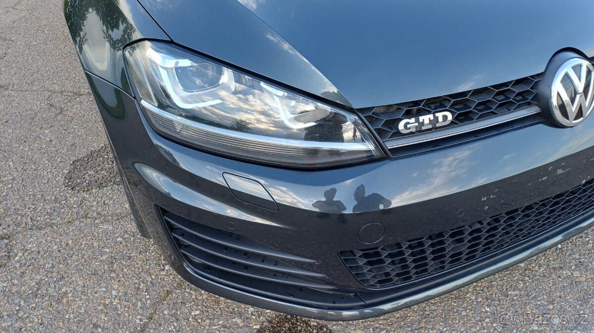 Volkswagen GOLF - 18