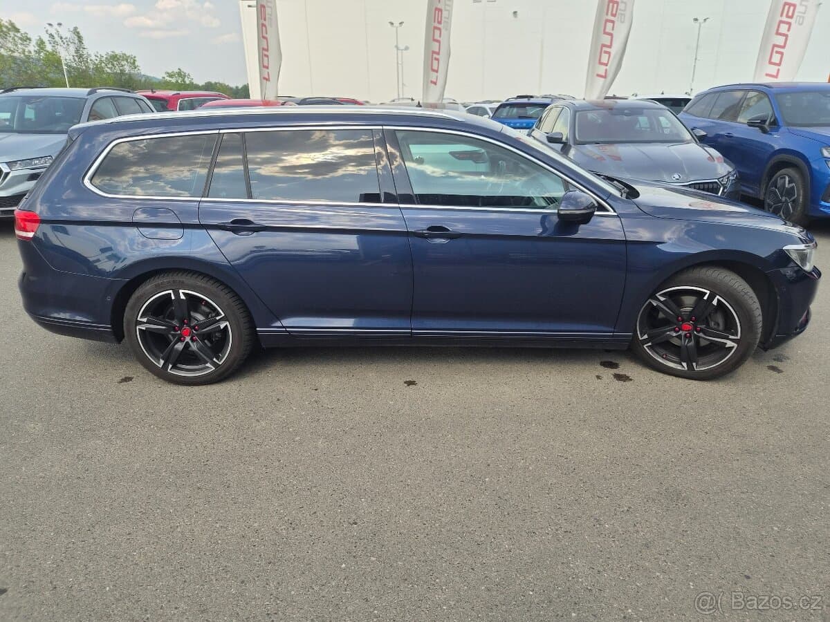 2015 Volkswagen PASSAT - 18