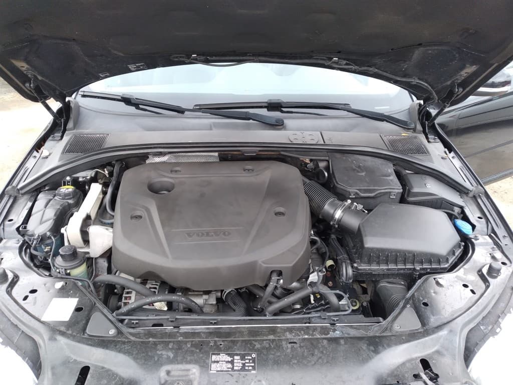 2016 Volvo V70 - 18