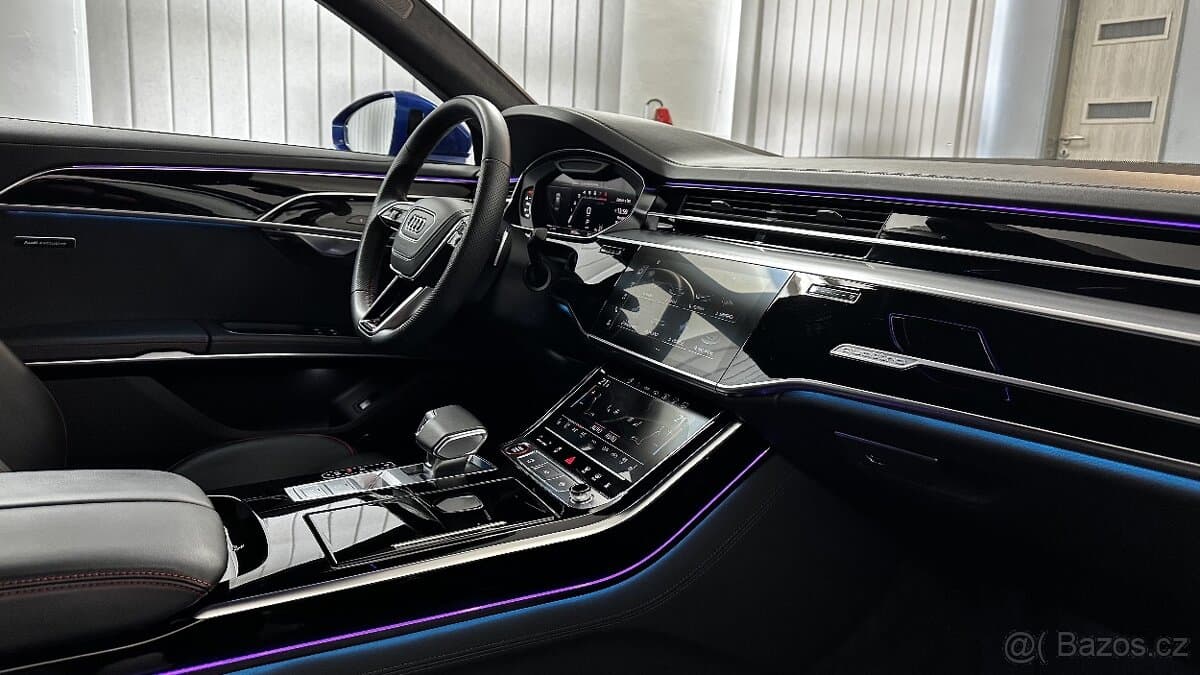 2022 Audi S8 - 18