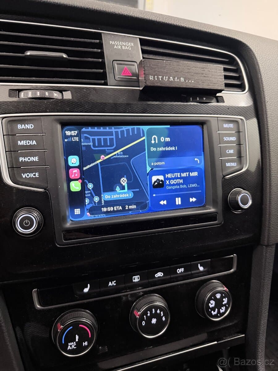 2016 Volkswagen GOLF - 18