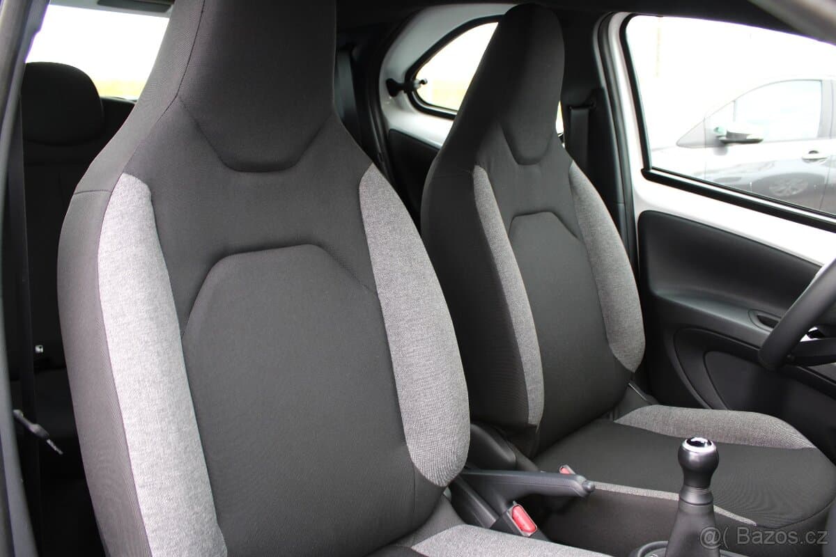 2024 Toyota AYGO - 18