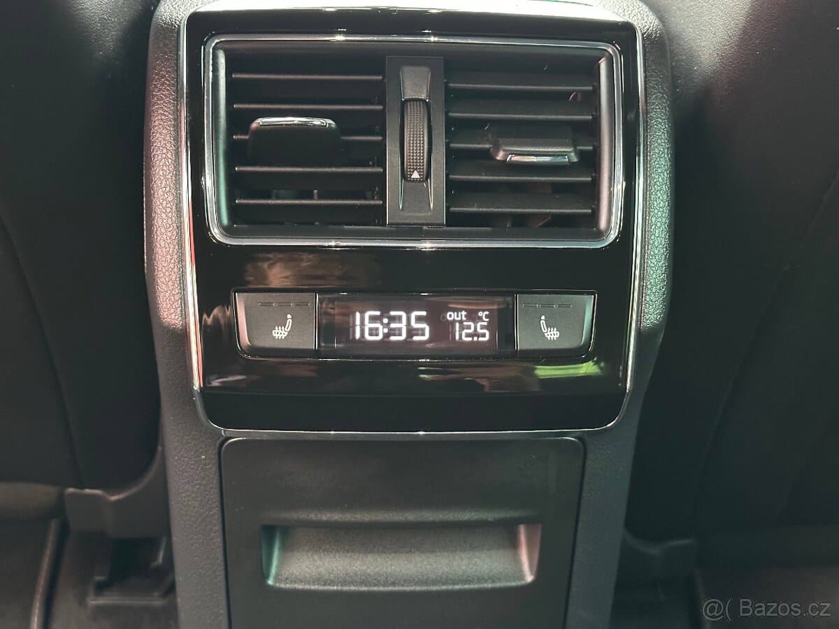 2019 Škoda SUPERB - 18