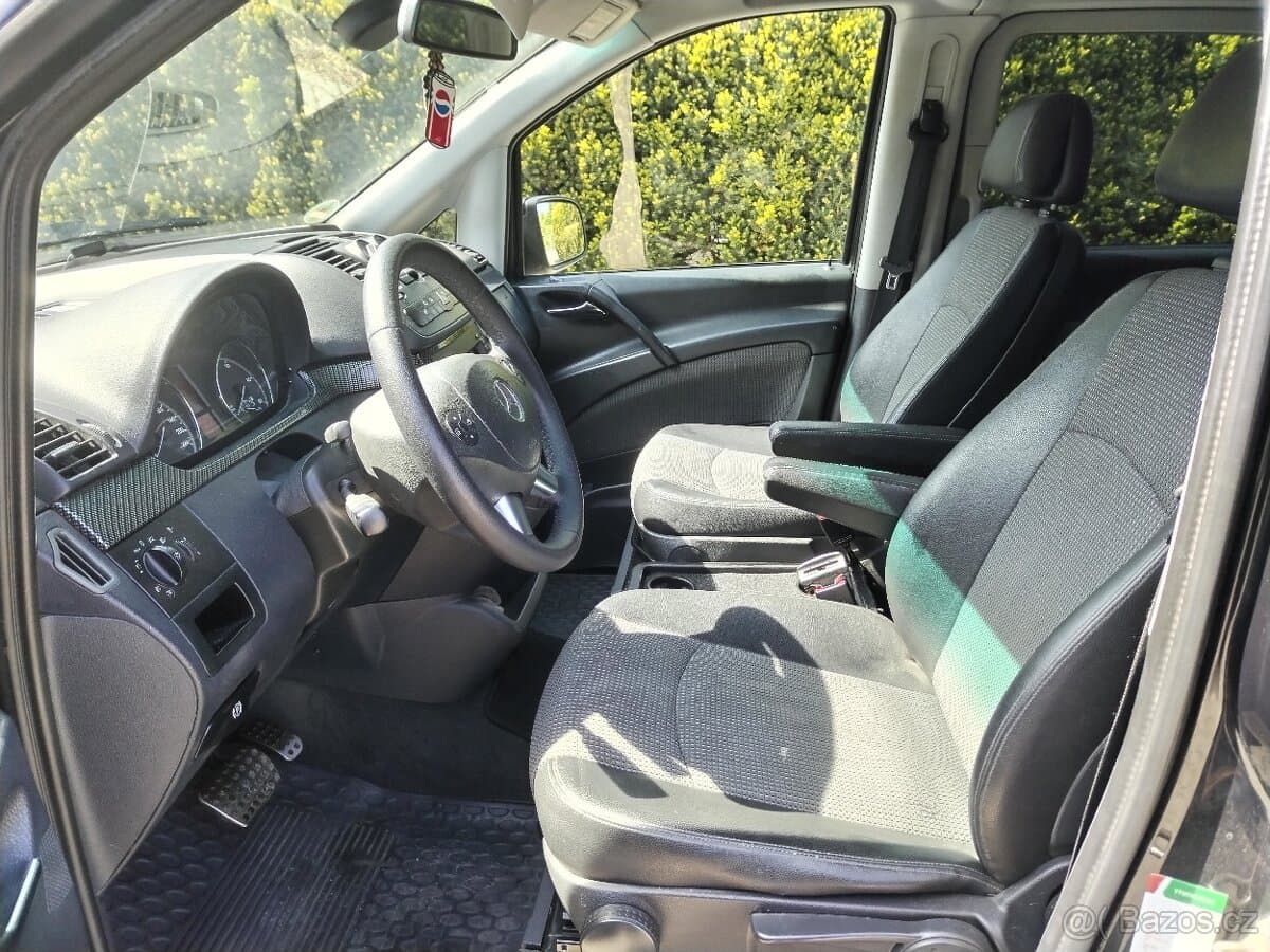 2011 Mercedes-Benz VIANO - 18