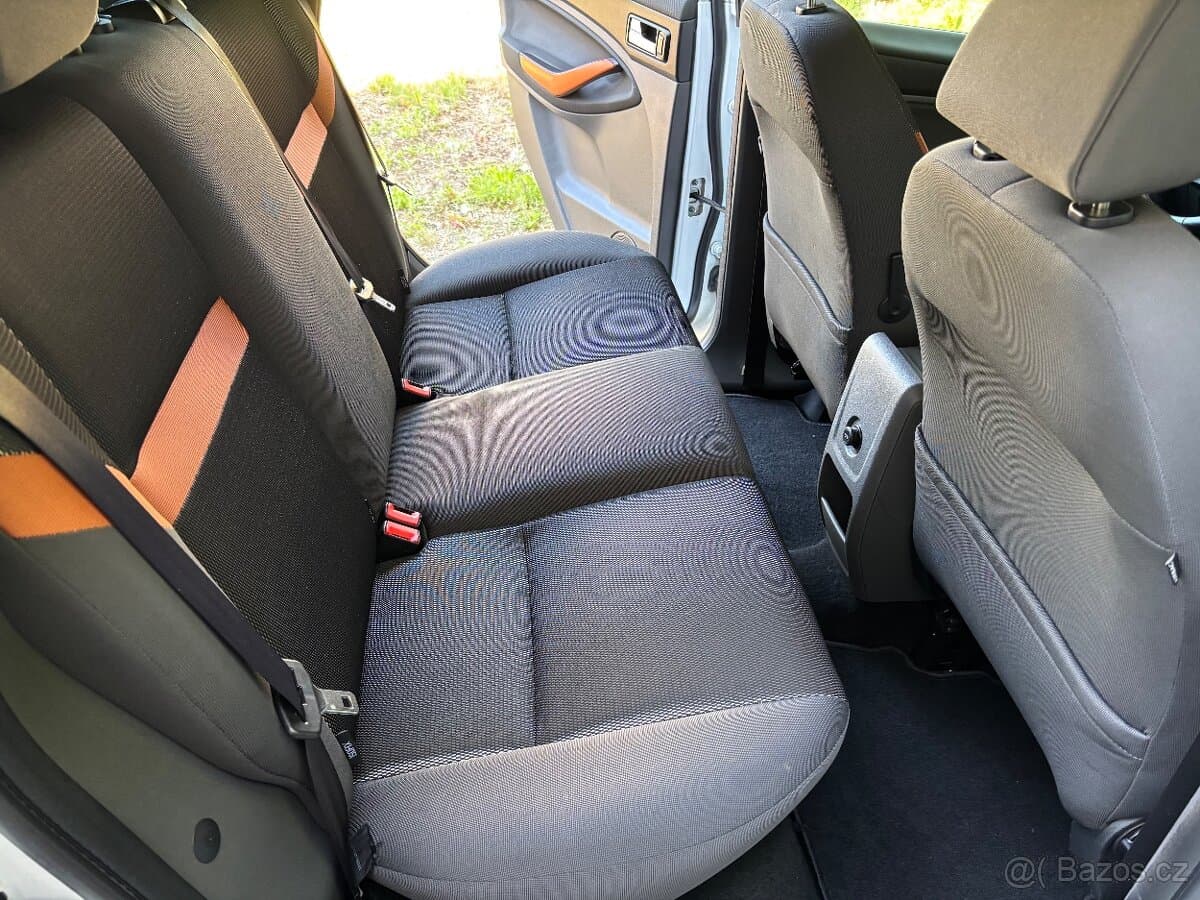 2010 Ford KUGA - 18