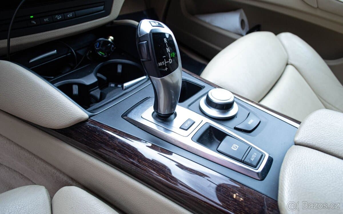 2010 BMW X6 - 18