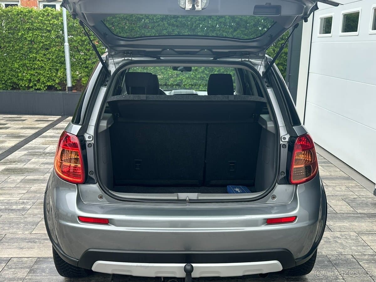 2012 Suzuki SX4 - 18