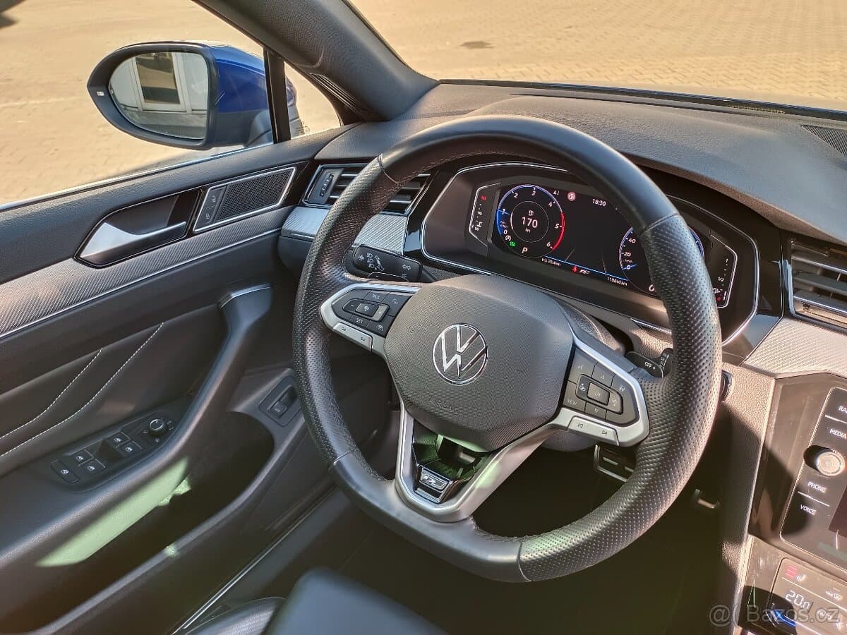 2021 Volkswagen PASSAT - 18