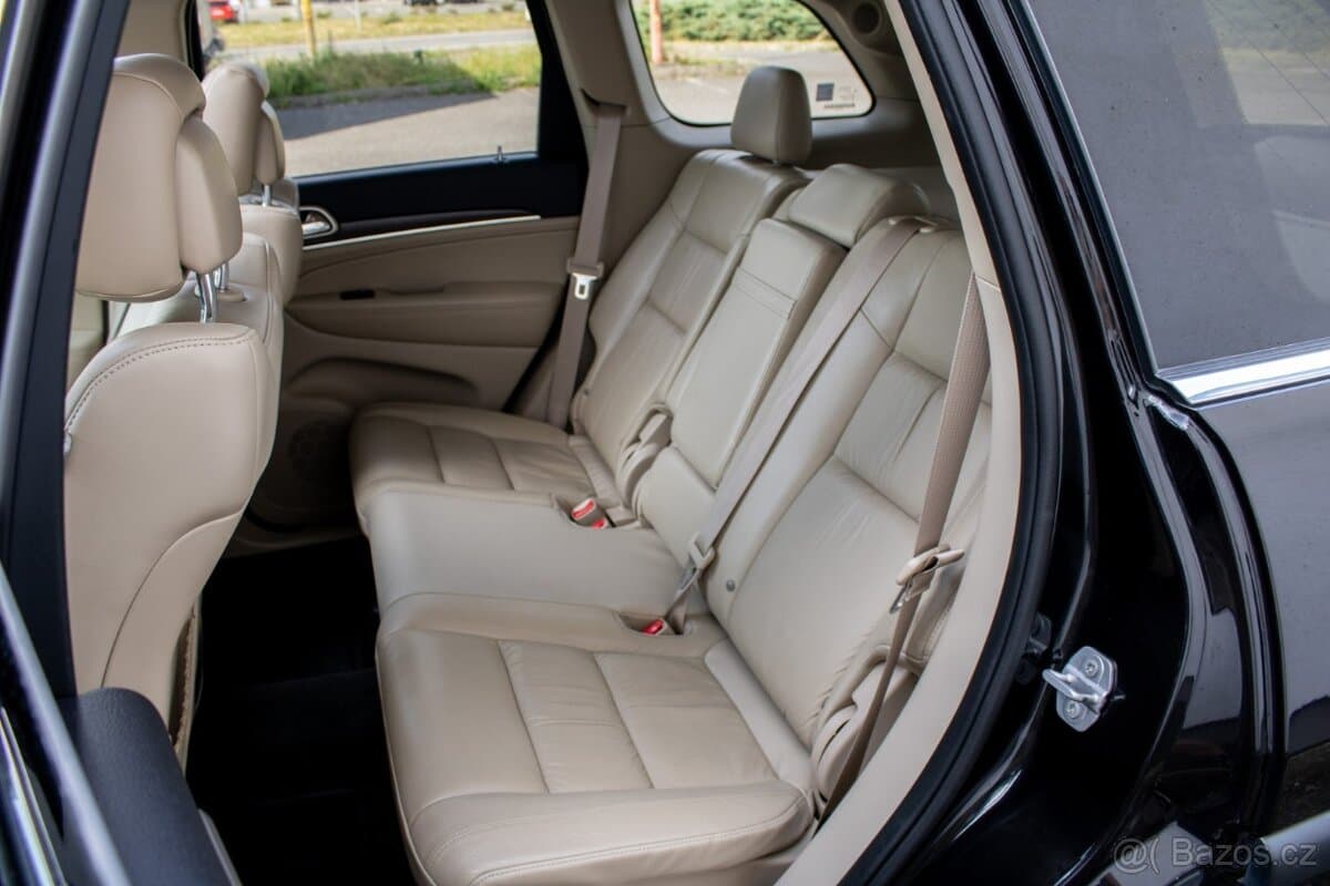 2015 Jeep CHEROKEE - 18