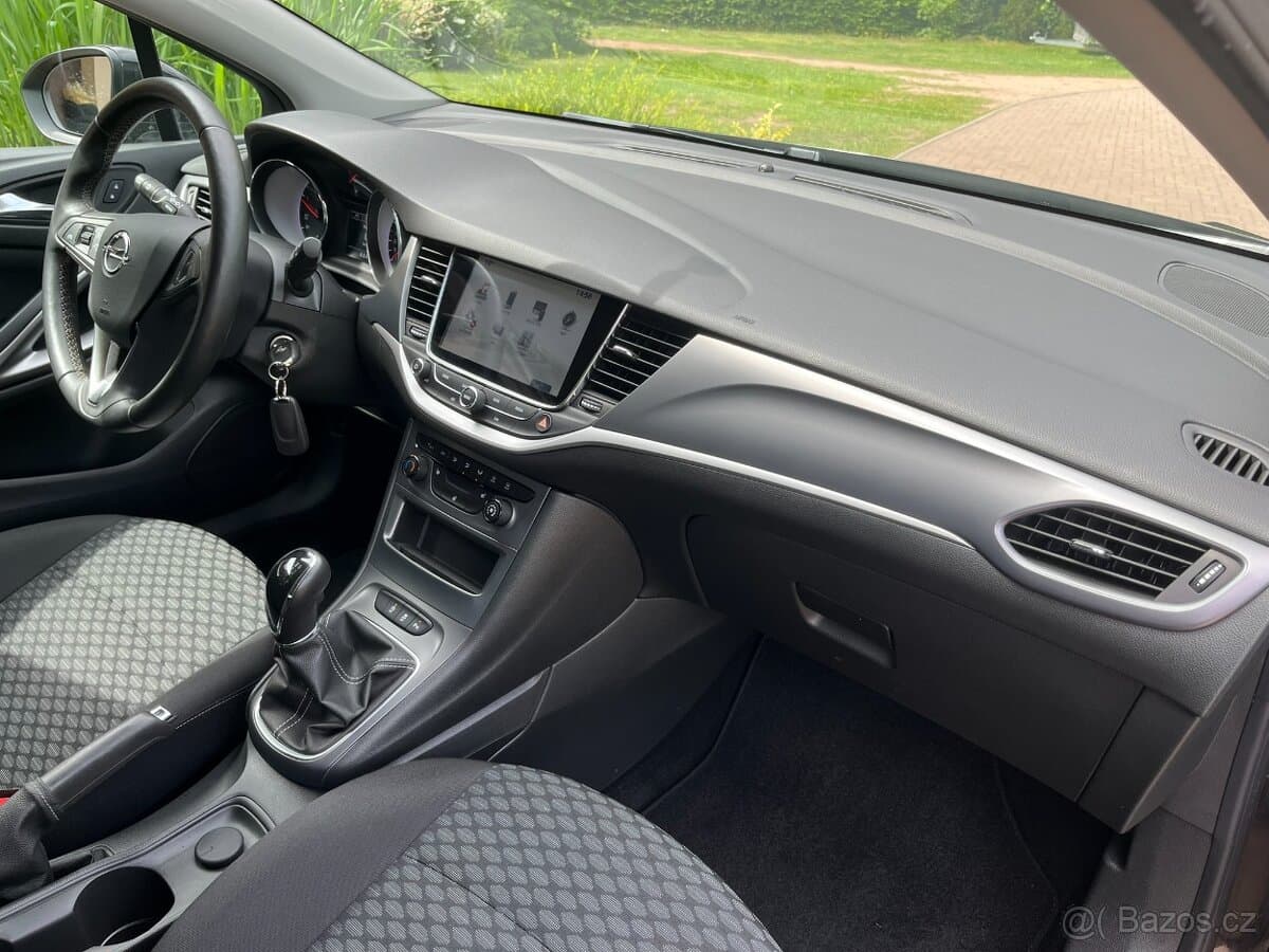 2019 Opel ASTRA - 18
