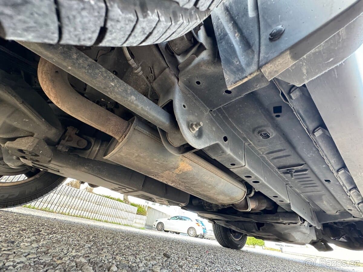 2009 Jeep CHEROKEE - 18