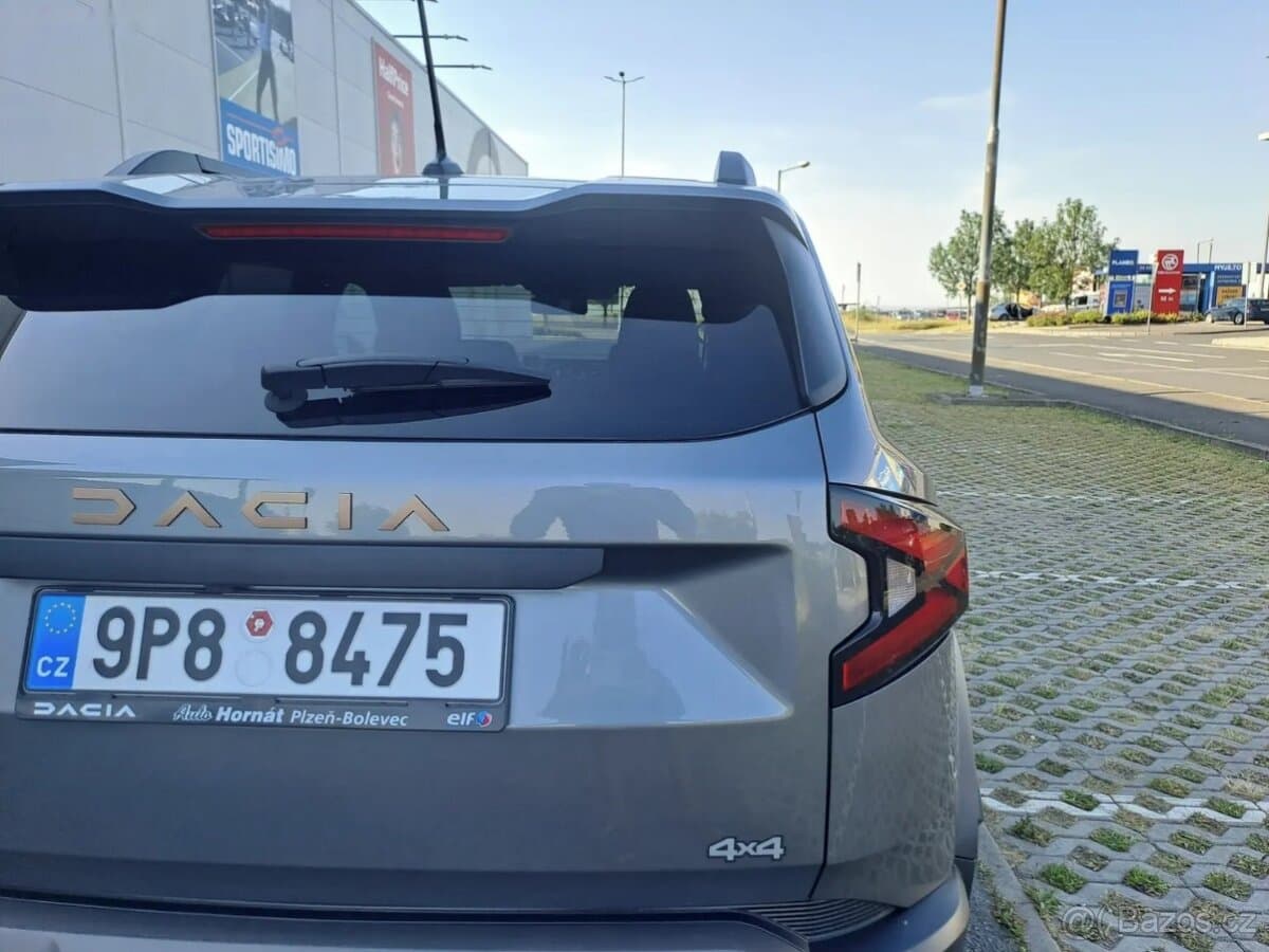 2025 Dacia DUSTER - 18