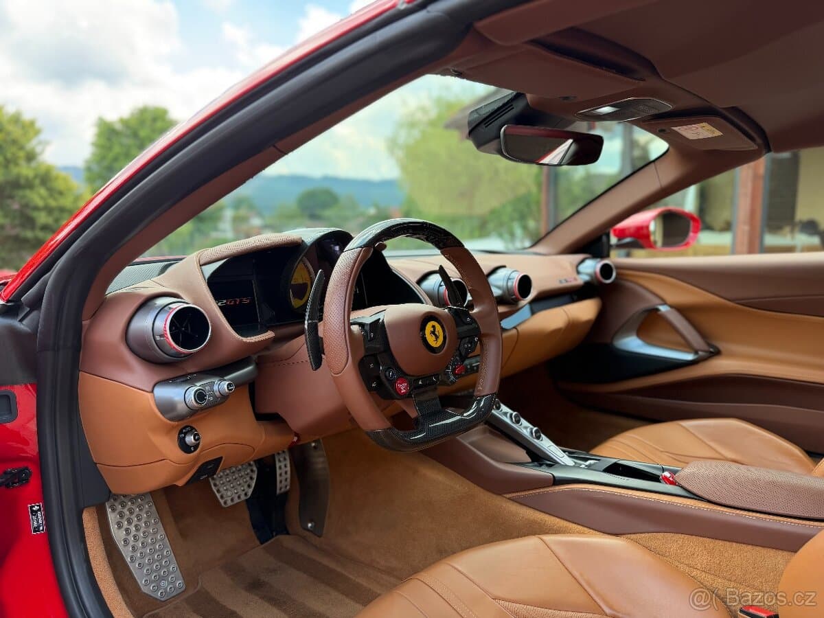 2022 Ferrari 812 - 18