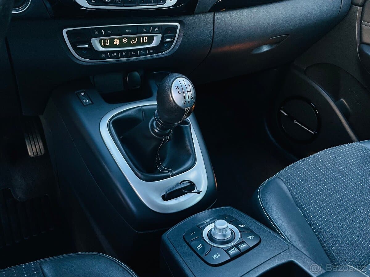 2013 Renault SCENIC - 18
