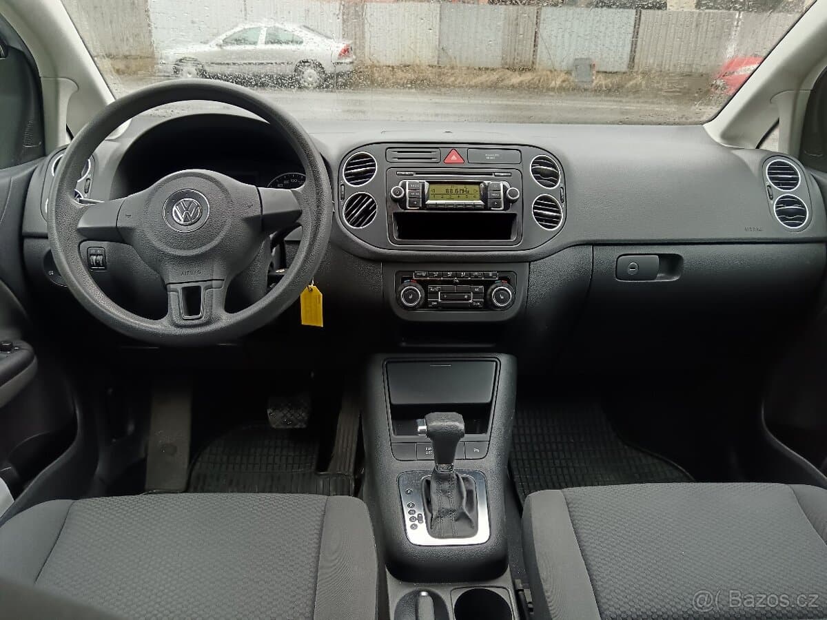 2009 Volkswagen GOLF - 18