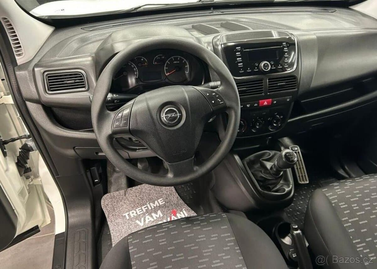 2015 Opel COMBO - 18