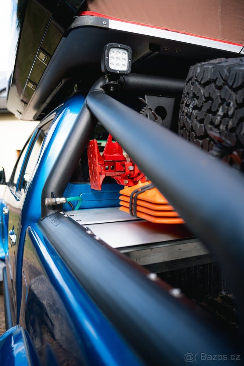 Toyota HILUX - 18