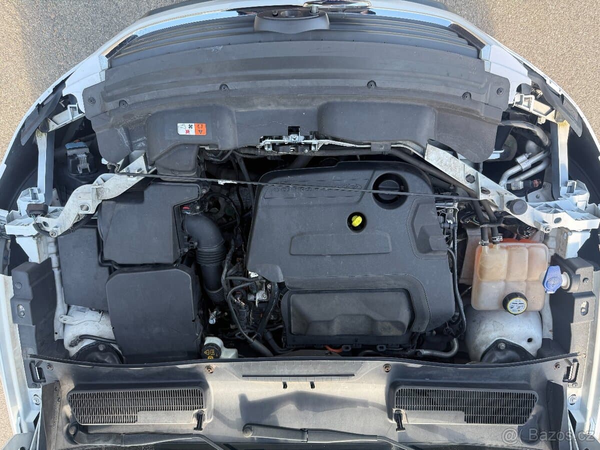 2010 Ford KUGA - 18