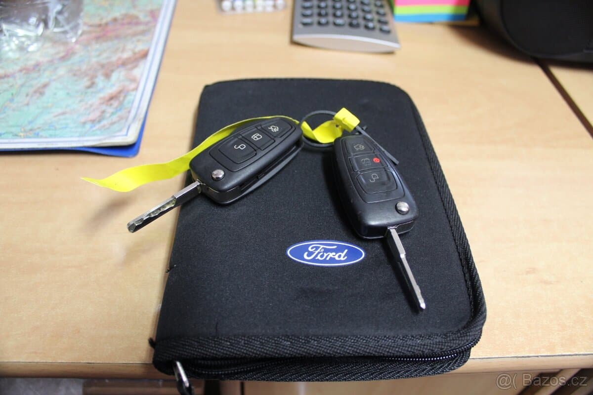 2015 Ford C-MAX - 18