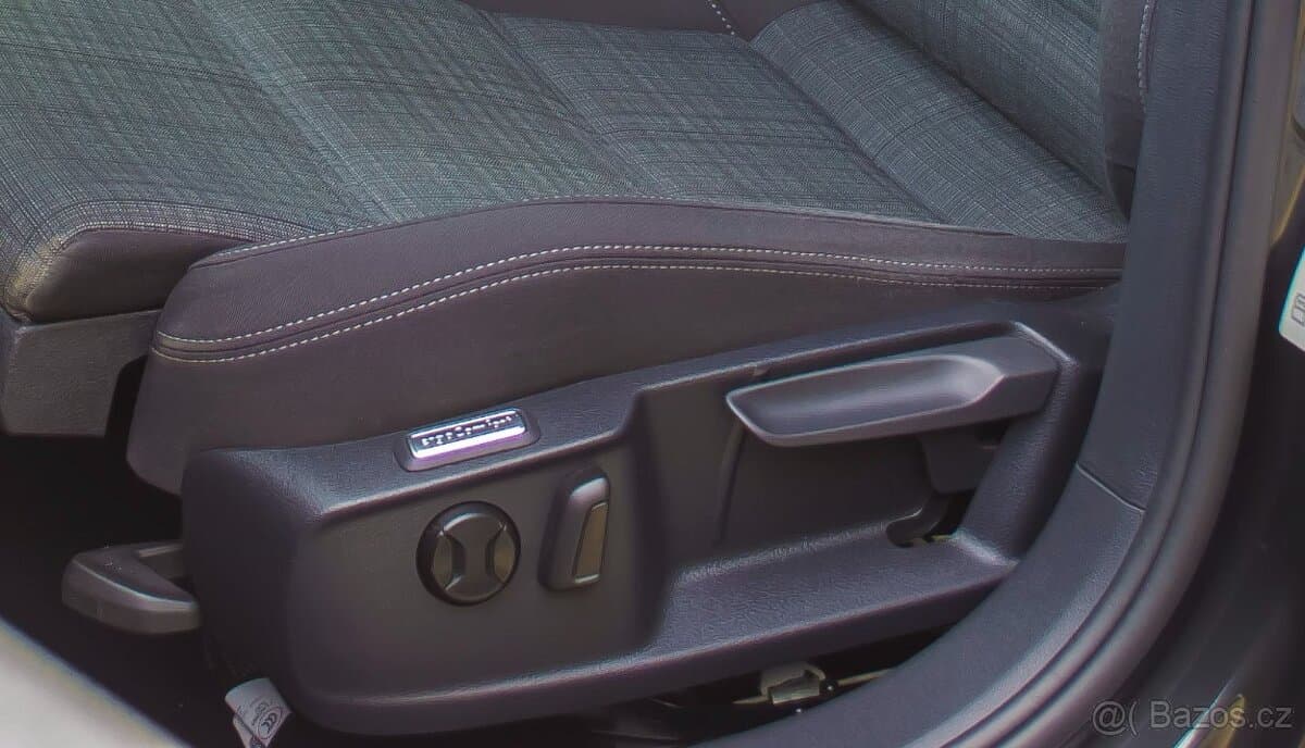 2020 Volkswagen PASSAT - 18