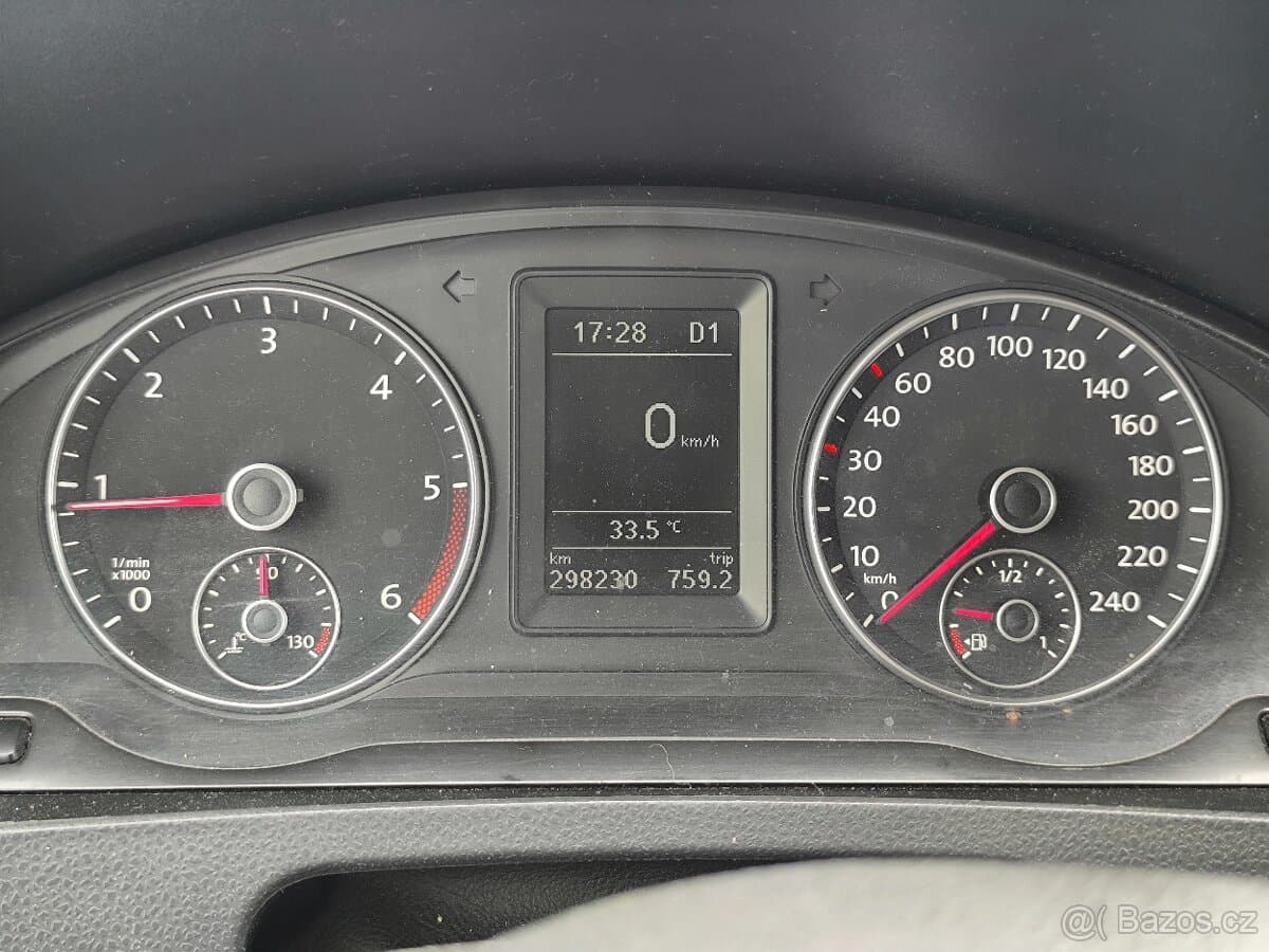 2011 Volkswagen CARAVELLE - 18