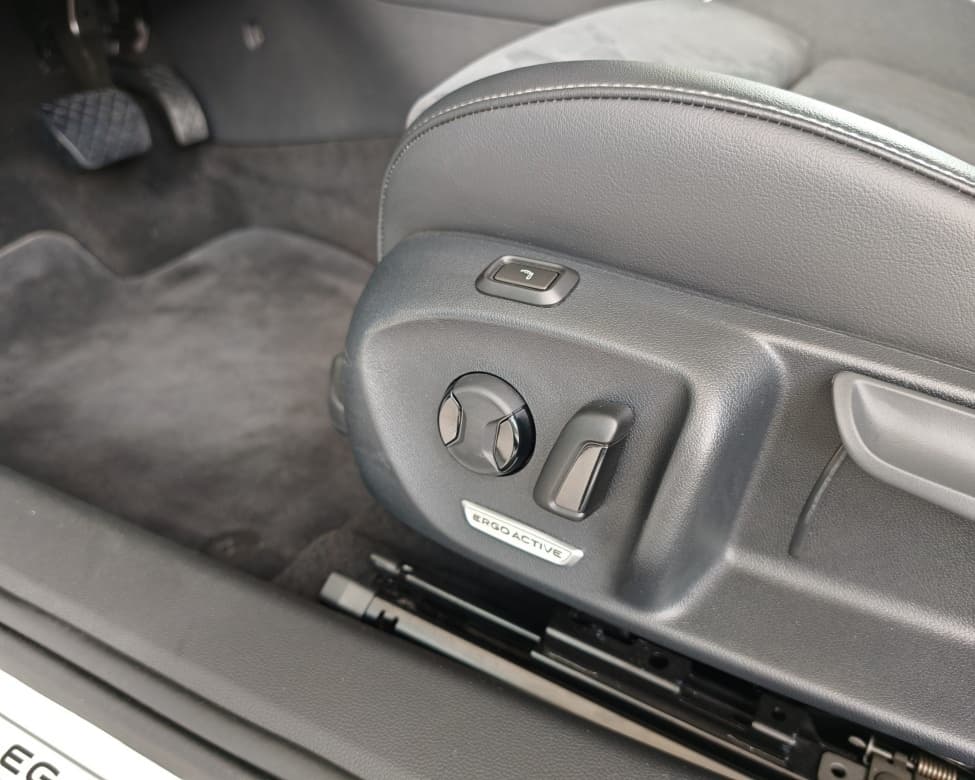 2025 Volkswagen PASSAT - 18