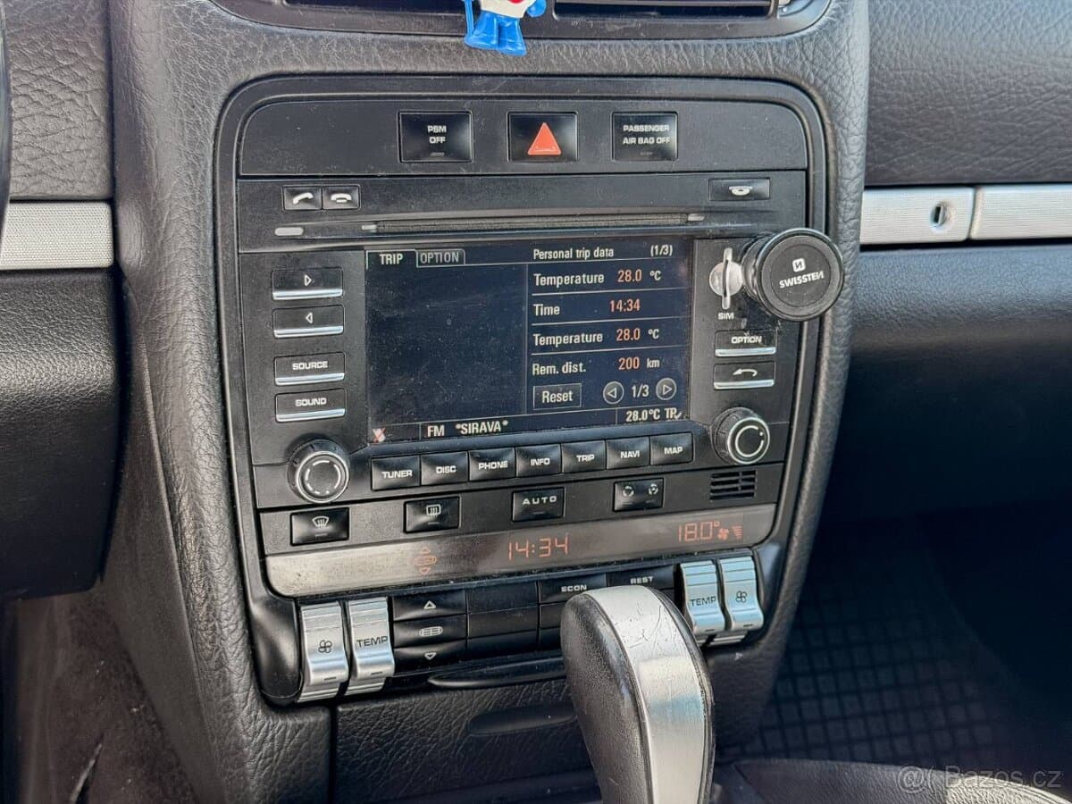 2010 Porsche CAYENNE - 18