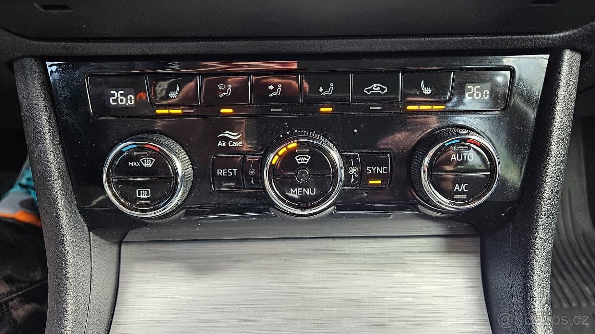 2019 Škoda SUPERB - 18