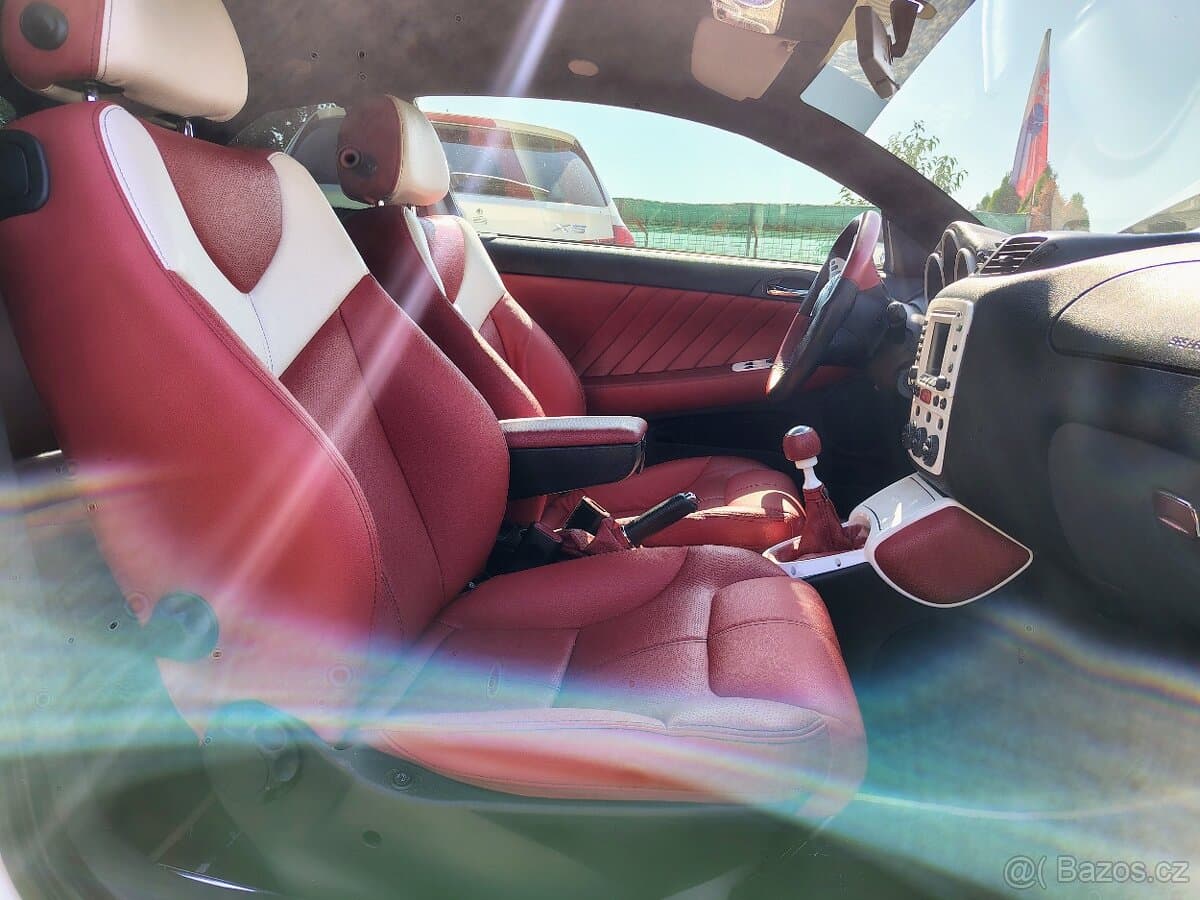 2005 Alfa Romeo GT - 18