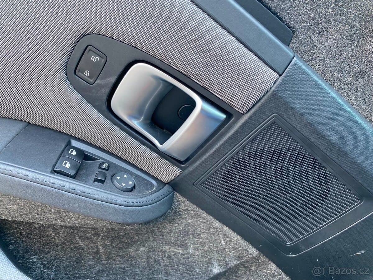 2022 BMW i3 - 18