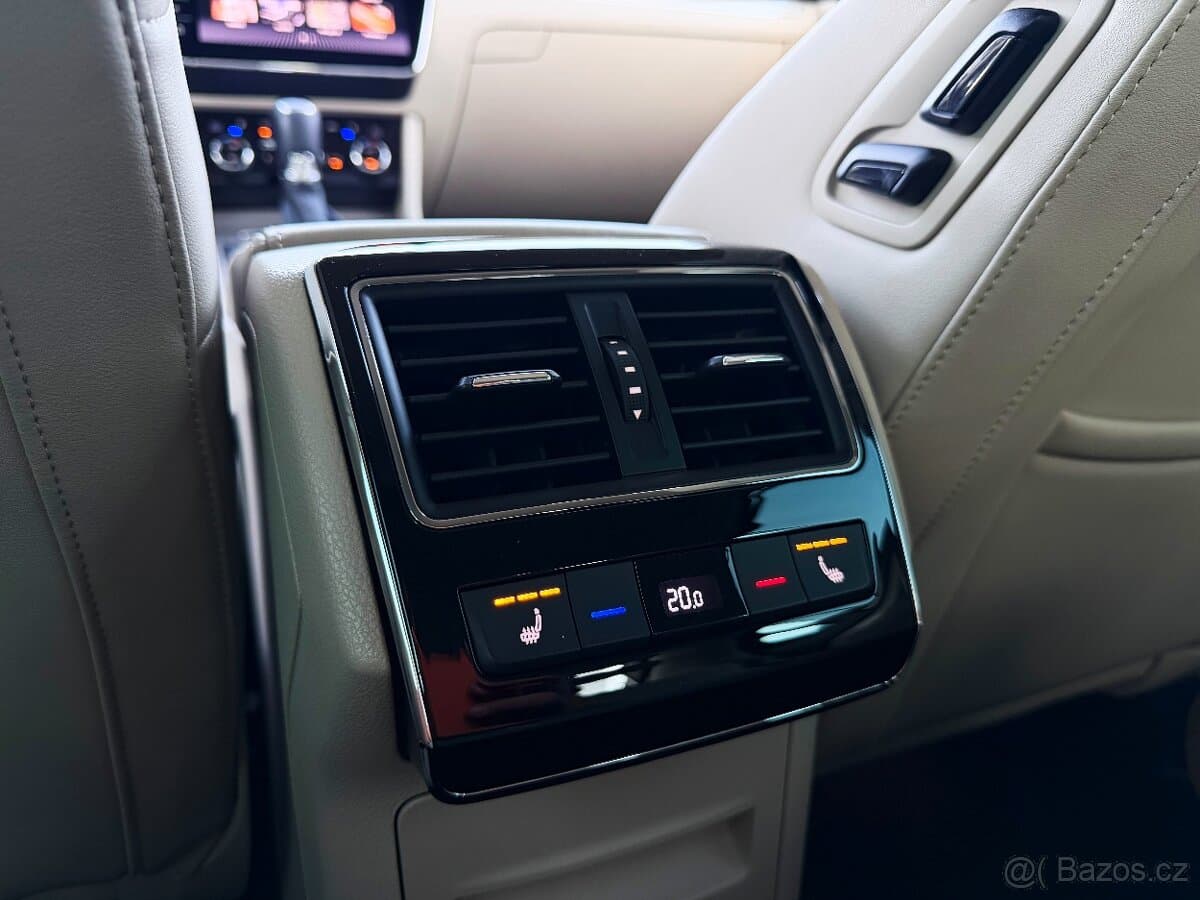 2019 Škoda SUPERB - 18