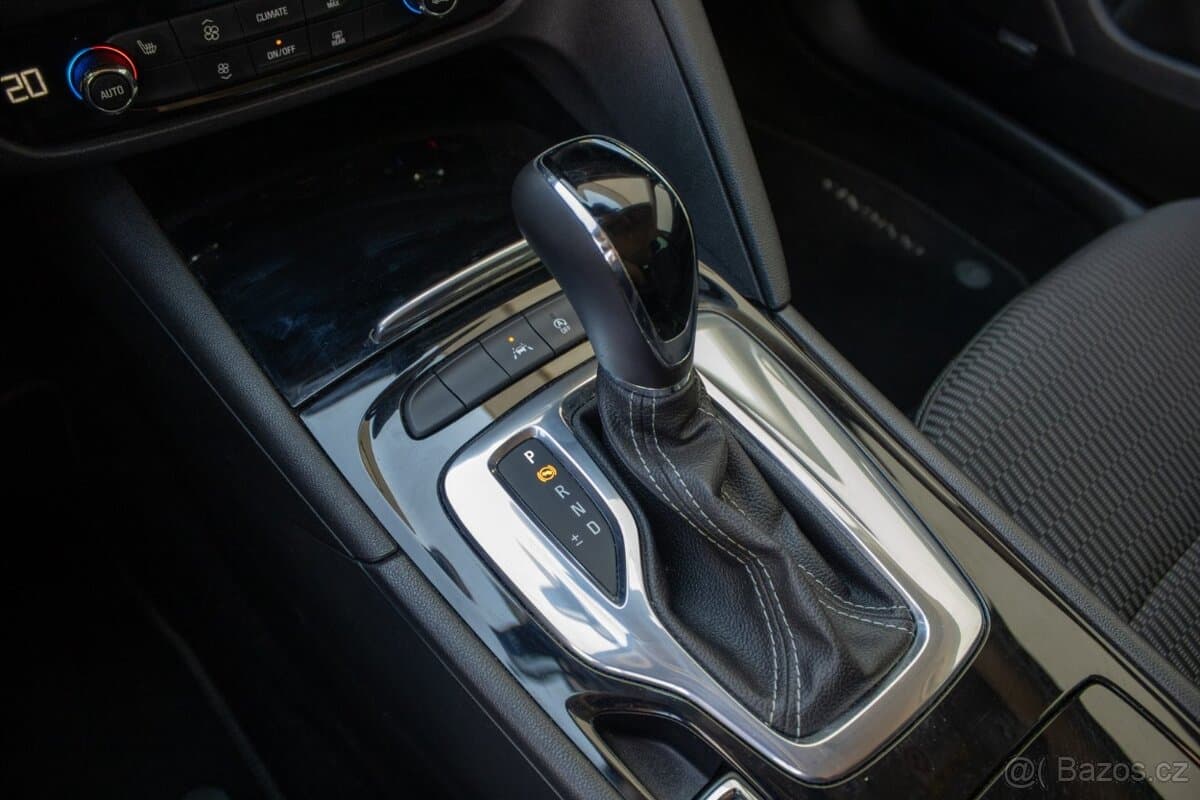 2020 Opel INSIGNIA - 18