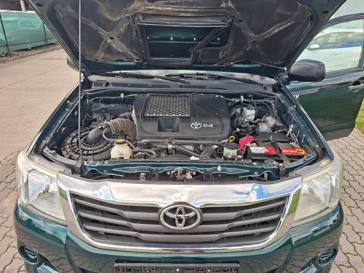 2015 Toyota HILUX - 18