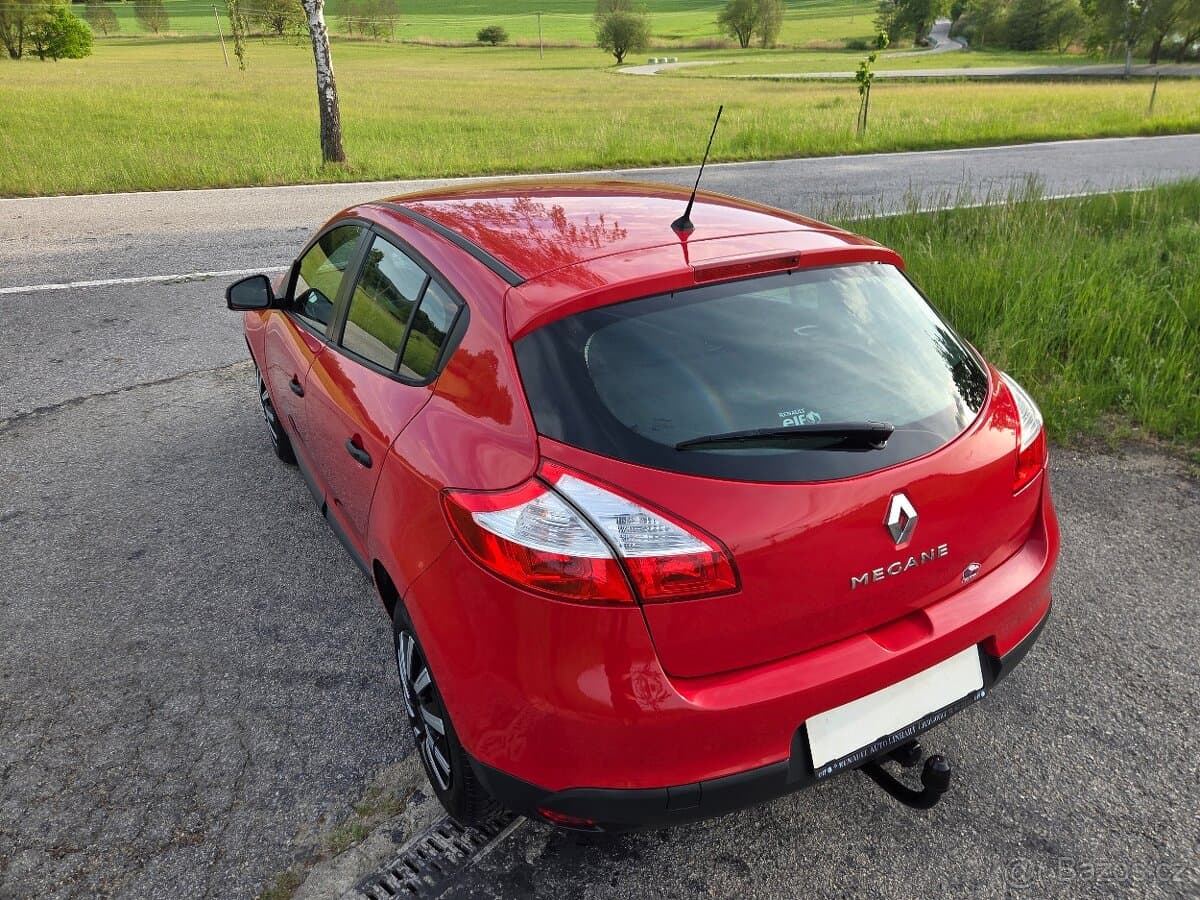 2011 Renault MEGANE - 18